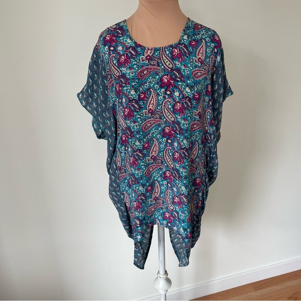Tolani Blue Pink Paisley Floral 100% Silk Two Pattern Poncho Top EUC Size Medium